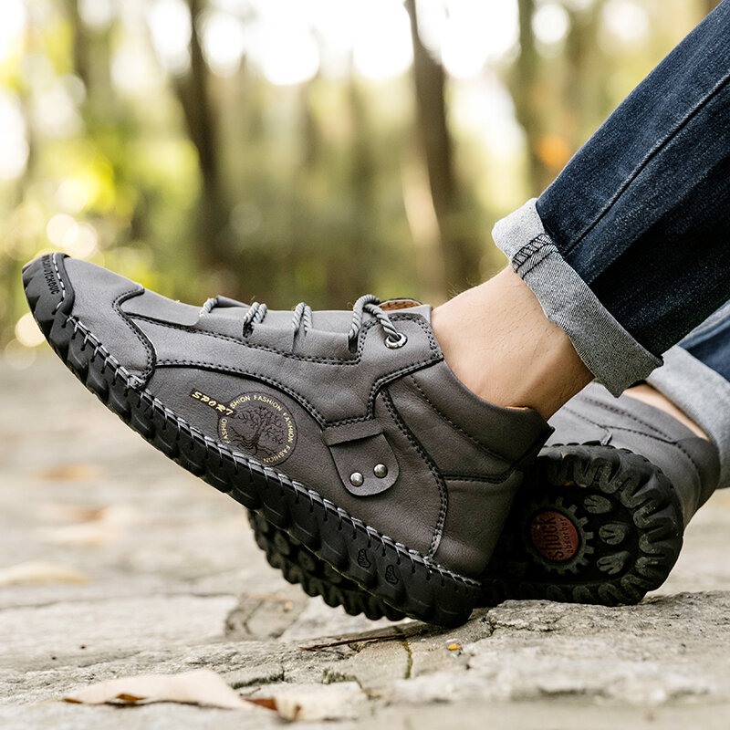 
	Men Hand Stitching Slip-Resistant Breathable Soft Shoes