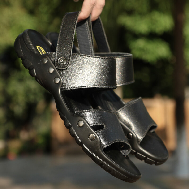 
	Men Pure Color Leather Large Size Non Slip Soft Sole Casual Beach Sandals